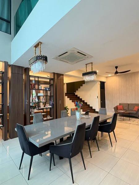 Rumah Teres 3-Tingkat untuk Dijual di Bukit Jelutong (Shah Alam) - Zuraini Soh - Dining Room - PropertyGuru.com.my