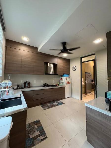 Rumah Teres 3-Tingkat untuk Dijual di Bukit Jelutong (Shah Alam) - Zuraini Soh - Kitchen - PropertyGuru.com.my