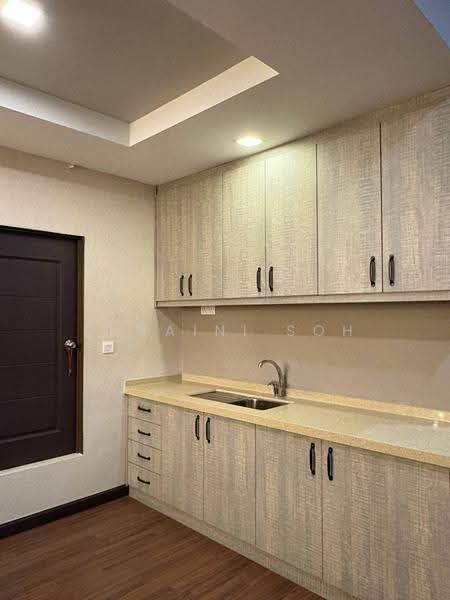 Rumah Teres 3-Tingkat untuk Dijual di Bukit Jelutong (Shah Alam) - Zuraini Soh - Kitchen - PropertyGuru.com.my
