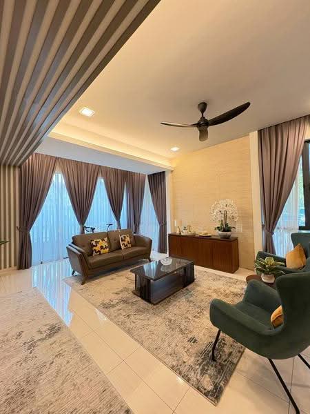 Rumah Teres 3-Tingkat untuk Dijual di Bukit Jelutong (Shah Alam) - Zuraini Soh - Living Room - PropertyGuru.com.my