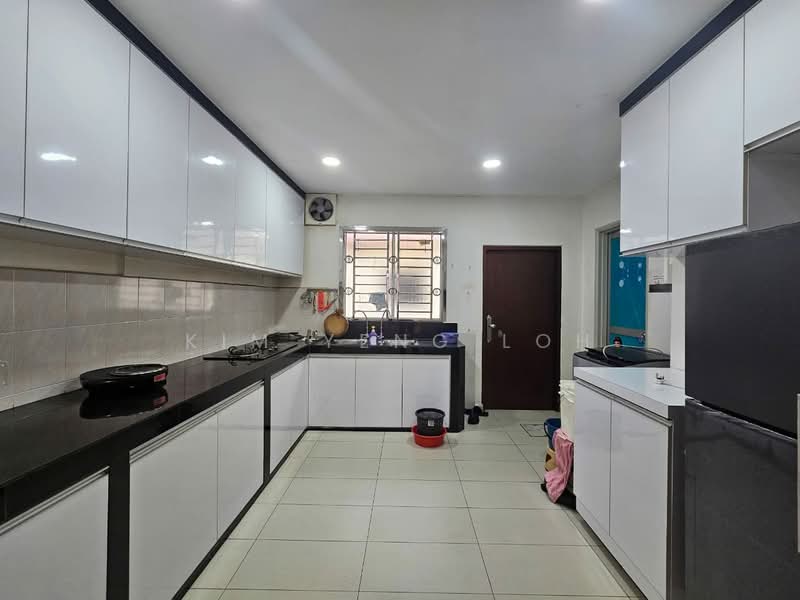 2-storey Terraced House for Rent in Gelang Patah (Johor) - Kim Yeng Loh - Kitchen - PropertyGuru.com.my