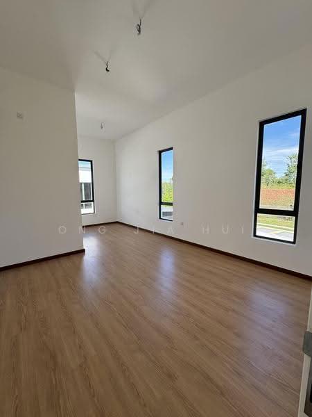 2-storey Terraced House for Sale in Resort Home Hijayu Ara Sendayan (Bandar Sri Sendayan) - Ong Jia Hui - Bedroom - PropertyGuru.com.my