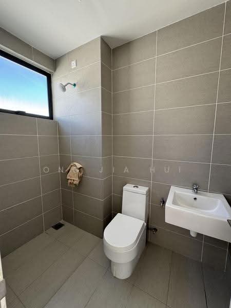 2-storey Terraced House for Sale in Resort Home Hijayu Ara Sendayan (Bandar Sri Sendayan) - Ong Jia Hui - Bathroom - PropertyGuru.com.my