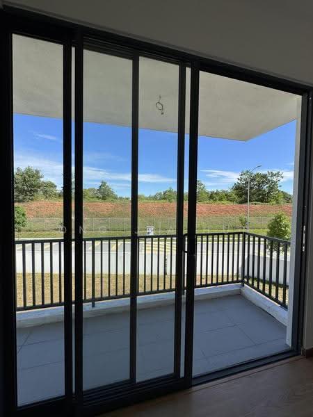 2-storey Terraced House for Sale in Resort Home Hijayu Ara Sendayan (Bandar Sri Sendayan) - Ong Jia Hui - Balcony - PropertyGuru.com.my