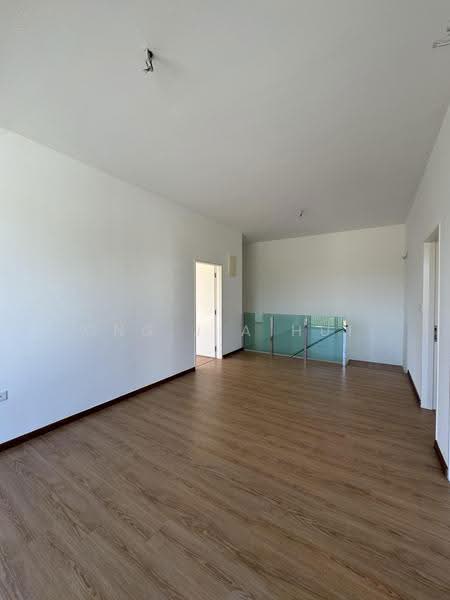 2-storey Terraced House for Sale in Resort Home Hijayu Ara Sendayan (Bandar Sri Sendayan) - Ong Jia Hui - Living Room - PropertyGuru.com.my