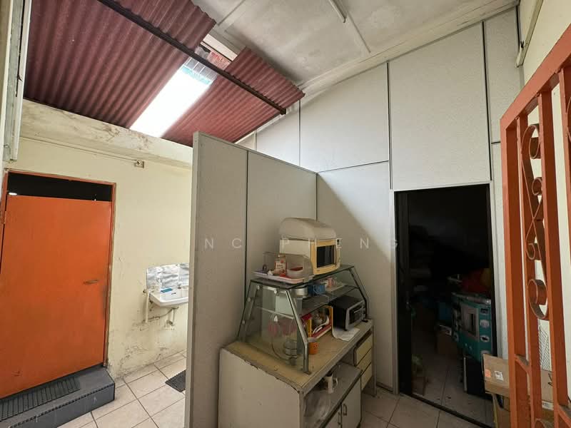 Kedai / Pejabat untuk Disewa di Bandar Hilir (Melaka City) - Vinc Pheng - Interior - PropertyGuru.com.my