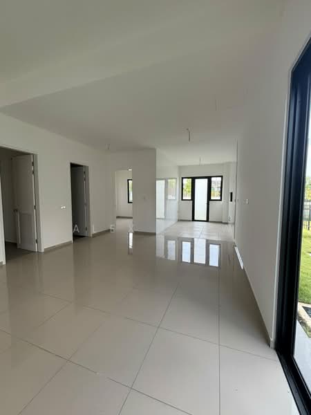 Rumah Berkembar untuk Dijual di Eco Sanctuary (Telok Panglima Garang) - Alex Chua - Living Room - PropertyGuru.com.my