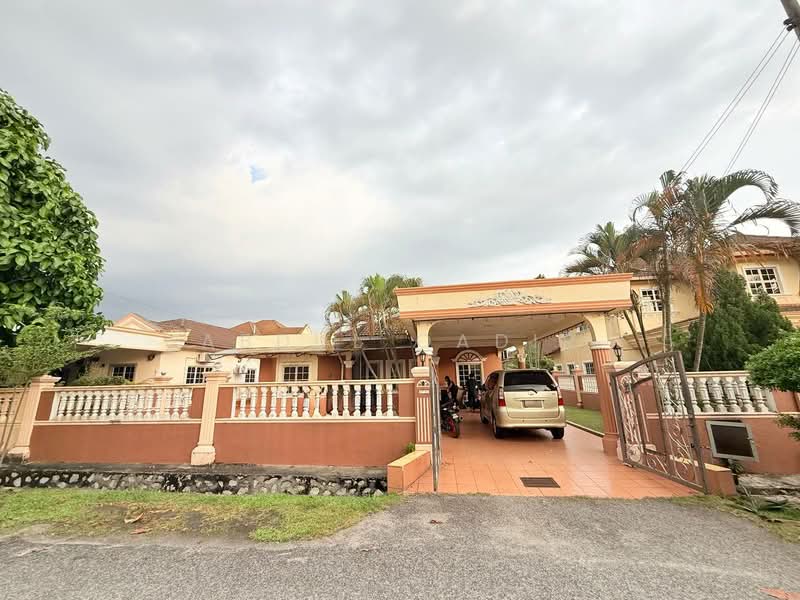 Bungalow for Sale in Taman Desa Sinaran (Dengkil) - Abdul Qadir - PropertyGuru.com.my