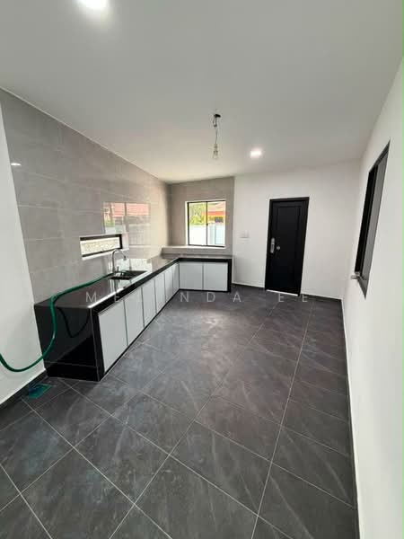 Rumah Teres 1 Tingkat untuk Dijual di Taman Suria (Johor Bahru) - Melinda Ee - Kitchen - PropertyGuru.com.my
