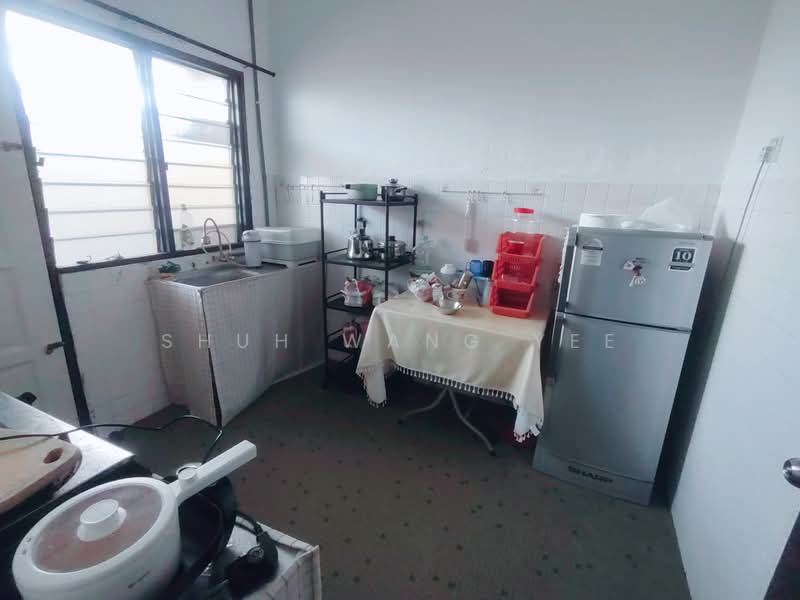 1-storey Terraced House for Rent in Melaka City (Melaka) - Shuh Wang Yee - Kitchen - PropertyGuru.com.my