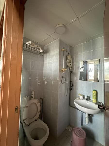 Kondominium untuk Dijual di Faber Heights - Jacqueline Chuah - Bathroom - PropertyGuru.com.my