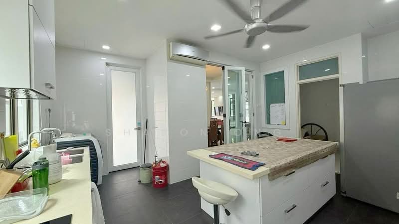 Rumah Berkembar untuk Dijual di Taman Johor Jaya (Johor Bahru) - Sharon Ong - Kitchen - PropertyGuru.com.my
