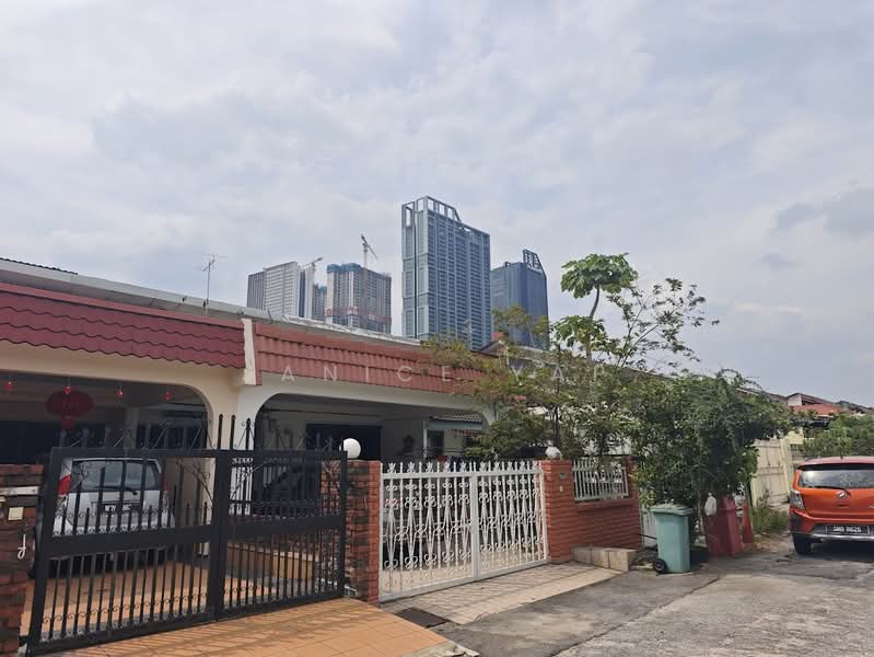 1-storey Terraced House for Sale in Sri Petaling (Kuala Lumpur) - Janice Yap - Exterior - PropertyGuru.com.my