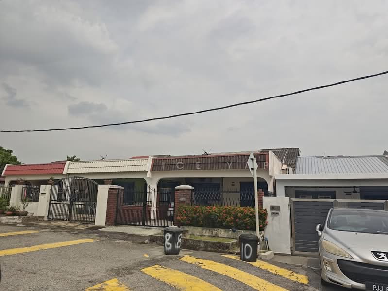 1-storey Terraced House for Sale in Sri Petaling (Kuala Lumpur) - Janice Yap - Exterior - PropertyGuru.com.my