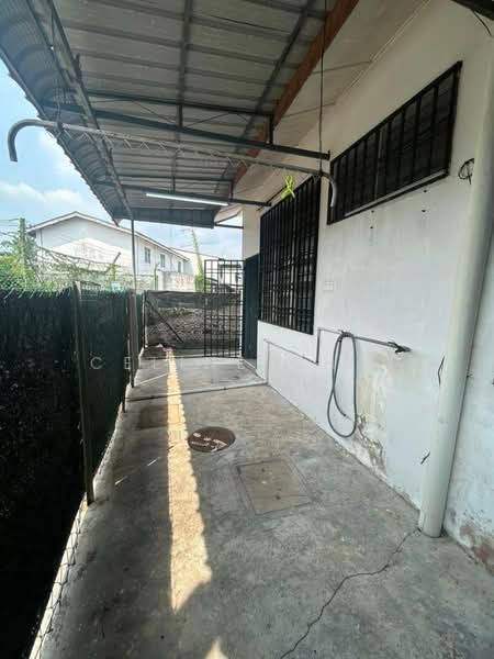 1-storey Terraced House for Sale in Parit Raja (Johor) - Celine Chai - Exterior - PropertyGuru.com.my