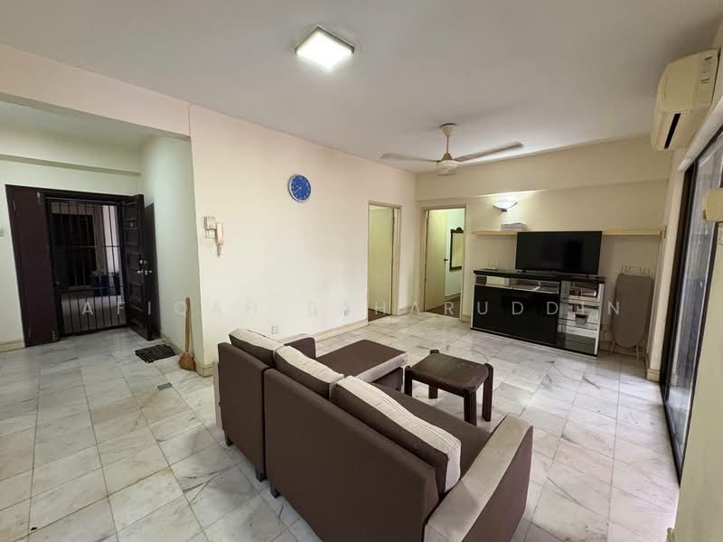 Kondominium untuk Disewa di Pantai HillPark 1 - Afiqah Baharuddin - Living Room - PropertyGuru.com.my