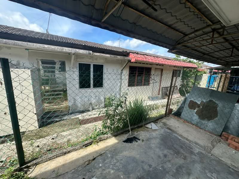 1-storey Terraced House for Sale in Taman Universiti (Skudai) - Ethan Lim - Exterior - PropertyGuru.com.my
