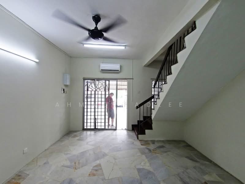 Rumah Teres 2 Tingkat untuk Disewa di Batu Caves (Selangor) - Ahmad Fadlee - PropertyGuru.com.my