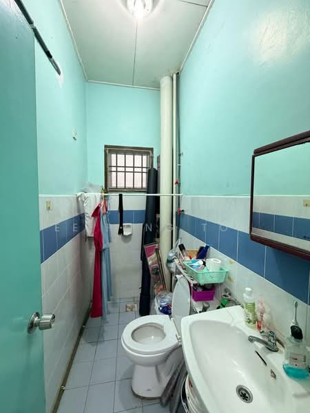 Pangsapuri untuk Dijual di Sri Kenari Apartment - Ee Fong Toh - Bathroom - PropertyGuru.com.my