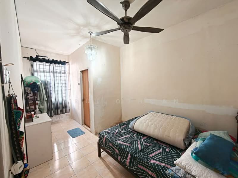 Pangsapuri untuk Dijual di Seremban Putra - Azrul Othman - Bedroom - PropertyGuru.com.my
