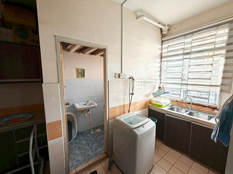 Pangsapuri untuk Dijual di Seremban Putra - Azrul Othman - Kitchen - PropertyGuru.com.my