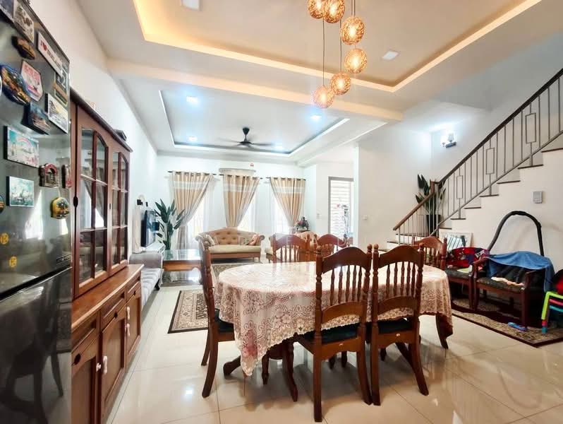 2-storey Terraced House for Rent in Cyberjaya (Selangor) - Ahmad Fadlee - Living Room - PropertyGuru.com.my