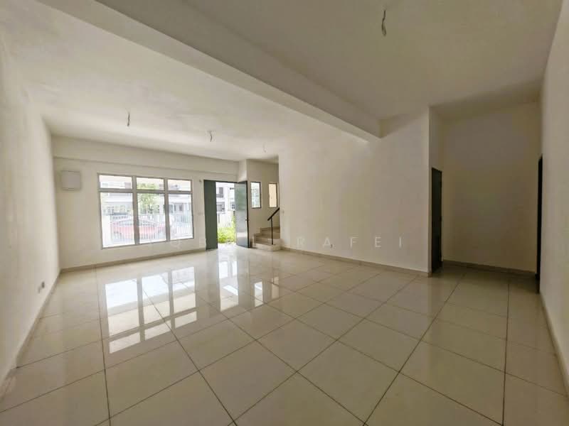 Rumah Teres 2 Tingkat untuk Dijual di Beranang (Selangor) - Iqbal Rafei - Living Room - PropertyGuru.com.my