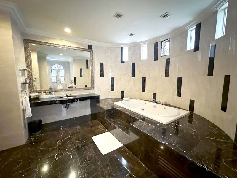 Rumah Banglo untuk Dijual di Seksyen 9 (Kota Damansara) - Vincent Liaw - Bathroom - PropertyGuru.com.my