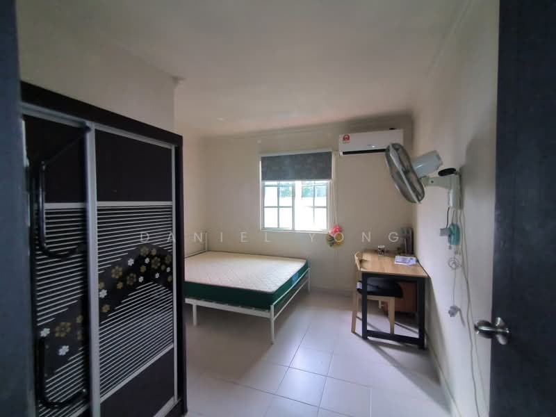 2-storey Terraced House for Sale in Taman Scientex Pasir Gudang (Pasir Gudang) - Daniel Yong - Bedroom - PropertyGuru.com.my