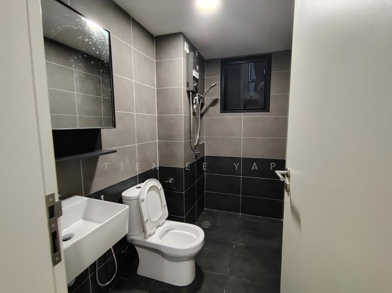 Service Residence for Rent at D'Clover Residences - Tien Ee Yap - Bathroom - PropertyGuru.com.my