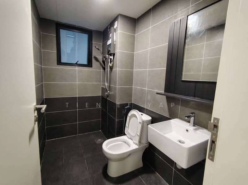 Service Residence for Rent at D'Clover Residences - Tien Ee Yap - Bathroom - PropertyGuru.com.my
