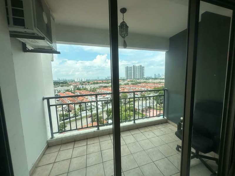 Pangsapuri untuk Dijual di Molek Pine 1 - Aiden Tang - Balcony - PropertyGuru.com.my