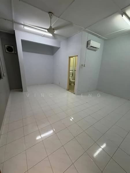 2-storey Terraced House for Sale in Bukit Beruang (Bukit Baru) - Vinc Pheng - Bathroom - PropertyGuru.com.my