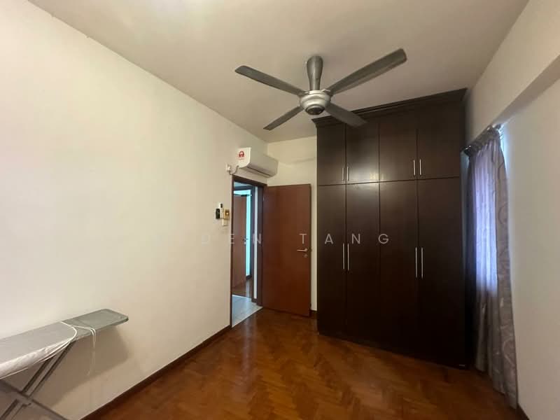 Pangsapuri untuk Disewa di Molek Pine 1 - Aiden Tang - Bedroom - PropertyGuru.com.my
