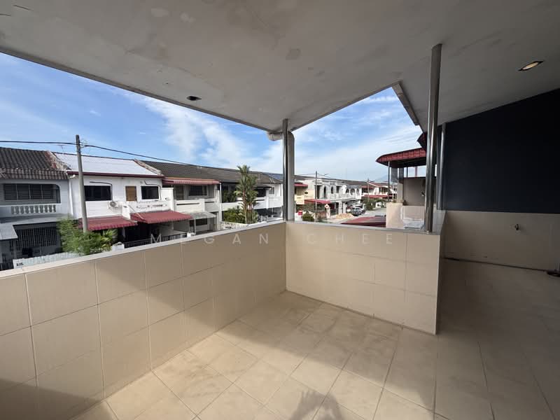 Rumah Teres 2 Tingkat untuk Disewa di Taman Ipoh Selatan (Ipoh) - Megan Chee - Balcony - PropertyGuru.com.my
