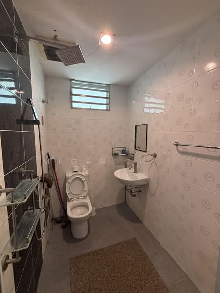 Rumah Teres 2 Tingkat untuk Disewa di Taman Ipoh Selatan (Ipoh) - Megan Chee - Bathroom - PropertyGuru.com.my