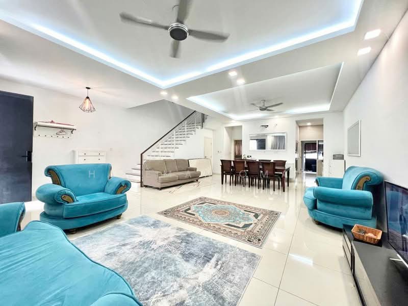Rumah Teres 2 Tingkat untuk Dijual di U12, Taman Cahaya Alam (Shah Alam) - Hazeman Omar - Living Room - PropertyGuru.com.my