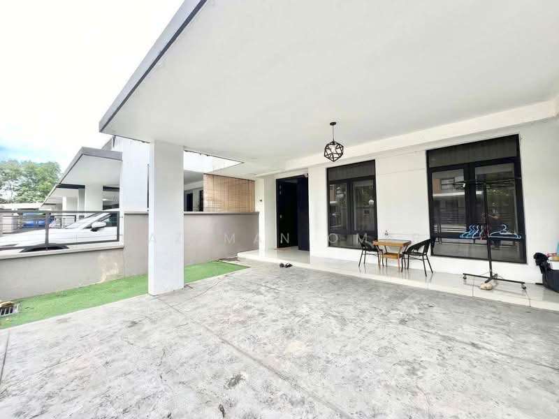 Rumah Teres 2 Tingkat untuk Dijual di U12, Taman Cahaya Alam (Shah Alam) - Hazeman Omar - Exterior - PropertyGuru.com.my