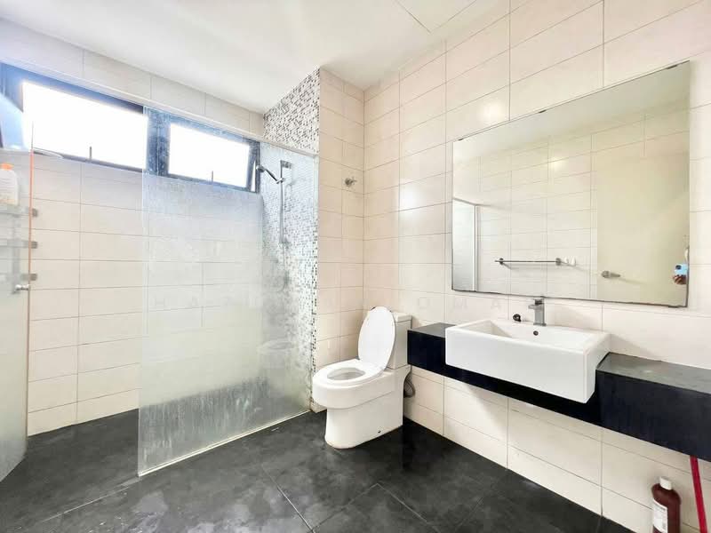Rumah Teres 2 Tingkat untuk Dijual di U12, Taman Cahaya Alam (Shah Alam) - Hazeman Omar - Bathroom - PropertyGuru.com.my