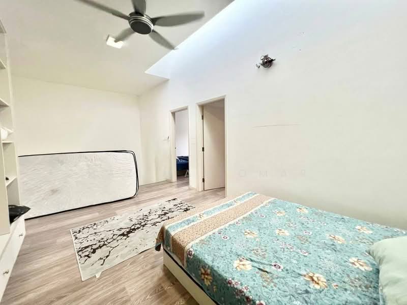 Rumah Teres 2 Tingkat untuk Dijual di U12, Taman Cahaya Alam (Shah Alam) - Hazeman Omar - Bedroom - PropertyGuru.com.my