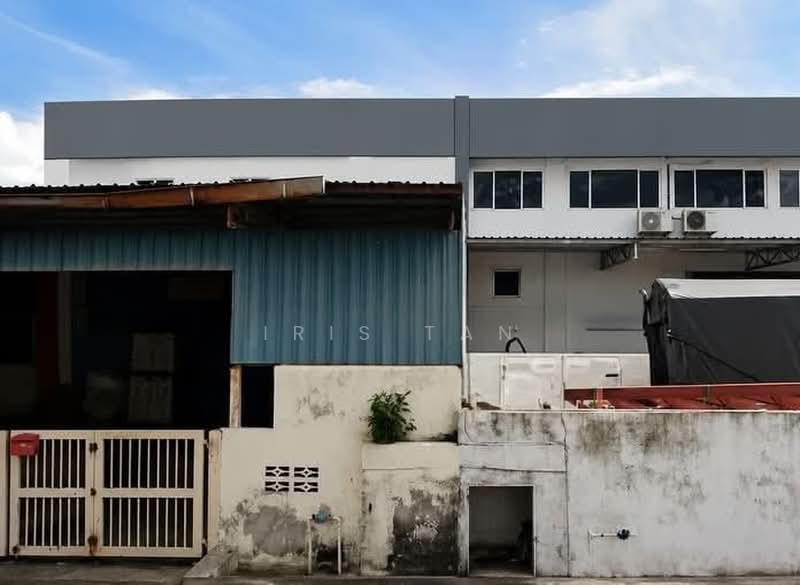 Kilang untuk Disewa di Taman Industri Pusat Bandar Puchong (Puchong) - Iris Tan - Exterior - PropertyGuru.com.my