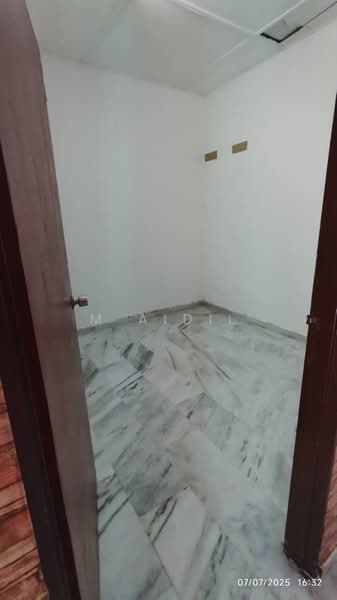 1-storey Terraced House for Sale in Taman Universiti (Skudai) - M Aidil - Interior - PropertyGuru.com.my
