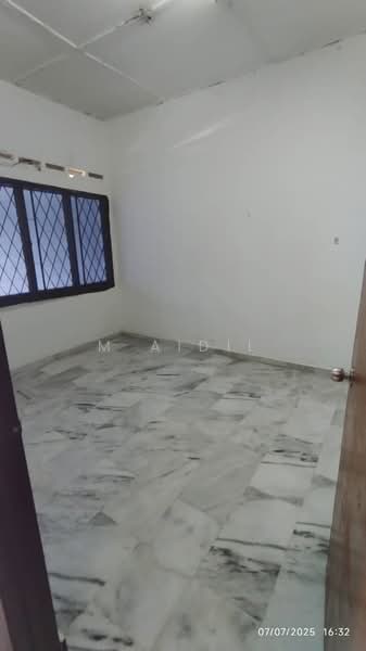 1-storey Terraced House for Sale in Taman Universiti (Skudai) - M Aidil - Interior - PropertyGuru.com.my