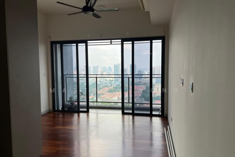 Servis Apartment untuk Disewa di Seventeen Mall & Residences (Biji Living) - Matthew Wong - Balcony - PropertyGuru.com.my
