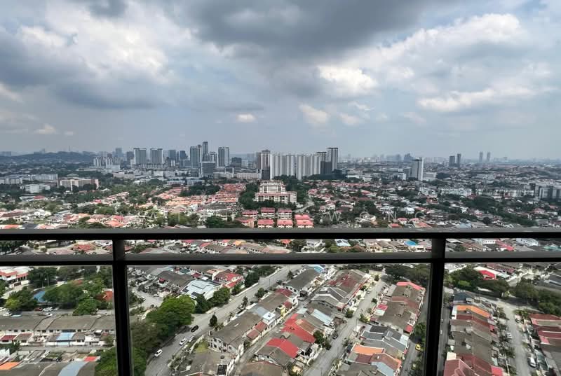 Servis Apartment untuk Disewa di Seventeen Mall & Residences (Biji Living) - Matthew Wong - View - PropertyGuru.com.my