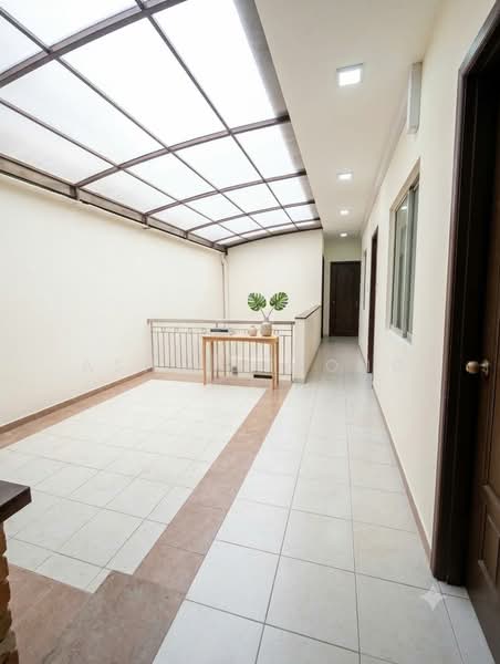 Rumah Teres untuk Disewa di Taman Taynton View (Cheras) - Ashley Wong - Corridor - PropertyGuru.com.my