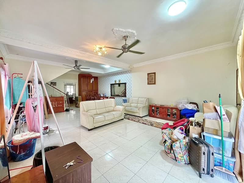 Rumah Teres 2 Tingkat untuk Dijual di Seksyen U10 (Shah Alam) - Hazeman Omar - Living Room - PropertyGuru.com.my