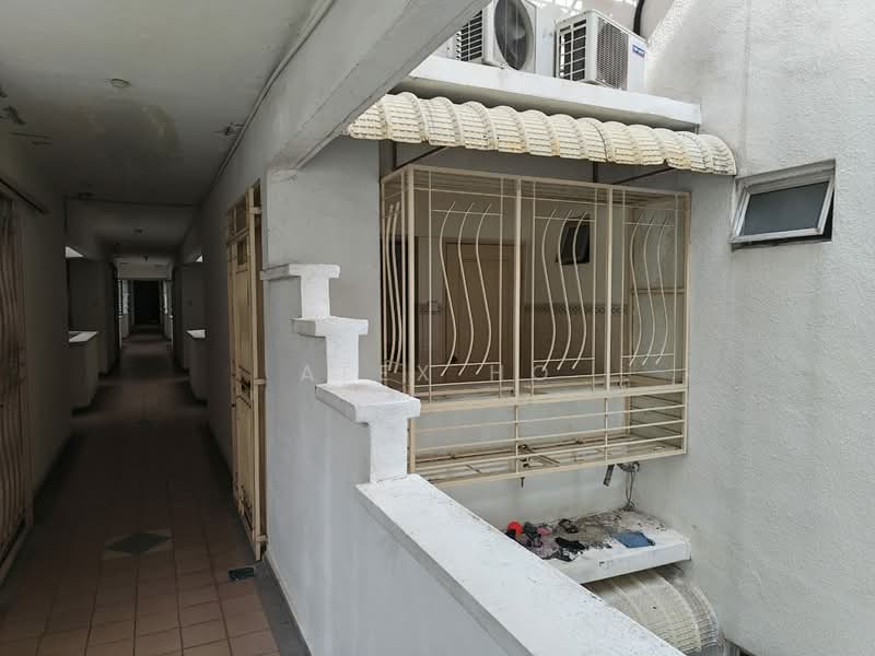 Kondominium untuk Dijual di Villa Emas - Alex Ho - Corridor - PropertyGuru.com.my