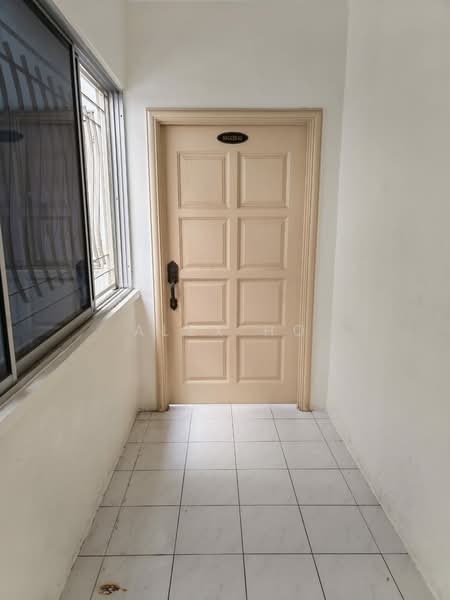 Kondominium untuk Dijual di Villa Emas - Alex Ho - Entrance - PropertyGuru.com.my