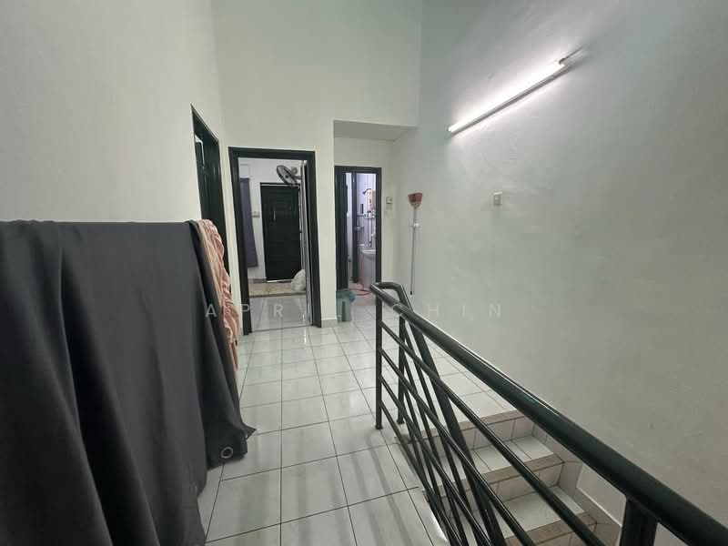 2-storey Terraced House for Rent in Taman Bukit Mewah (Tampoi) - April Chin - Corridor - PropertyGuru.com.my